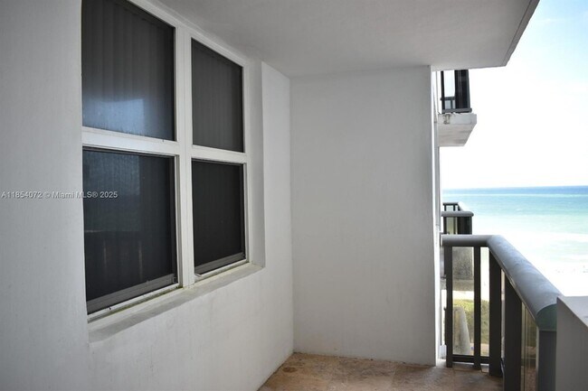 Building Photo - 6039 Collins Ave