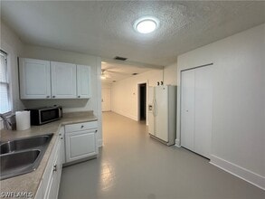 Building Photo - 2525 Broadway