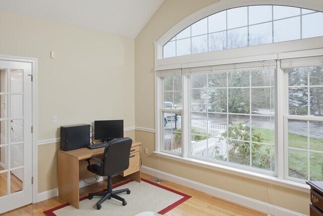 Foto del edificio - 15 Silver Brook Ln