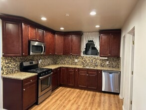 Building Photo - 29 Gordon St