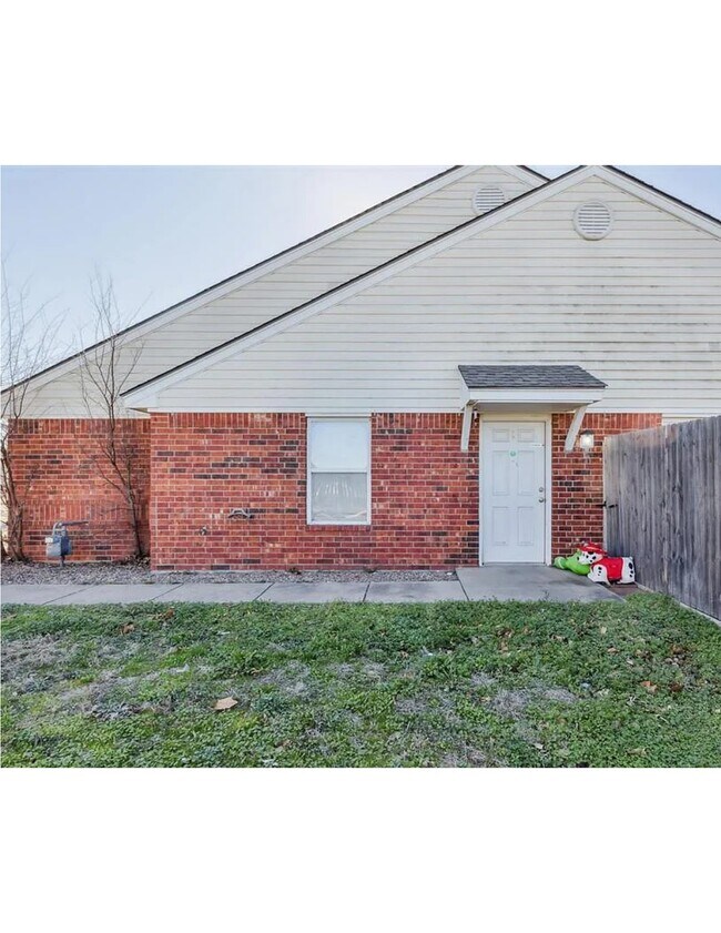 Foto del edificio - 604 Welston Cir