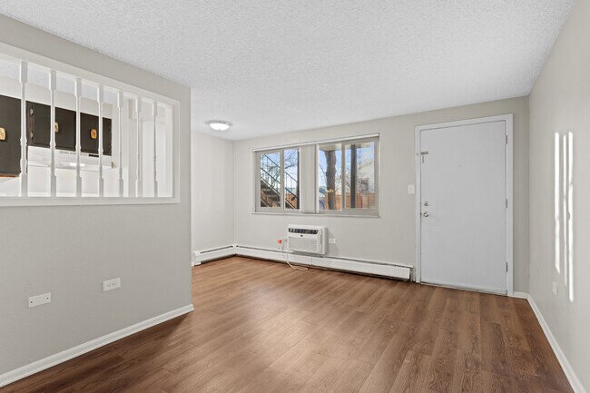 Foto del edificio - Pearl Court Apartments