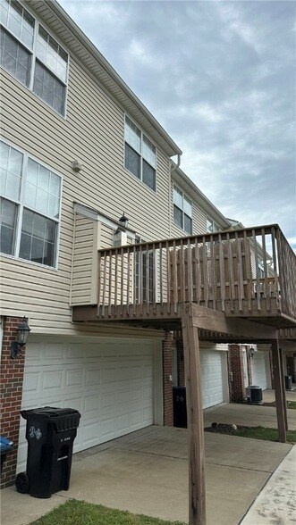 Foto del edificio - 10519 Timber Edge Dr