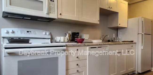 Building Photo - 1258 10th St N