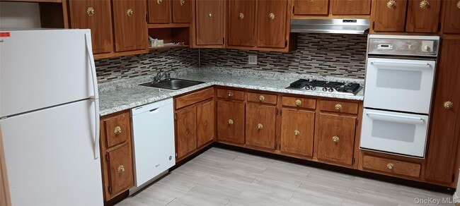 Building Photo - 120-19 84th Ave