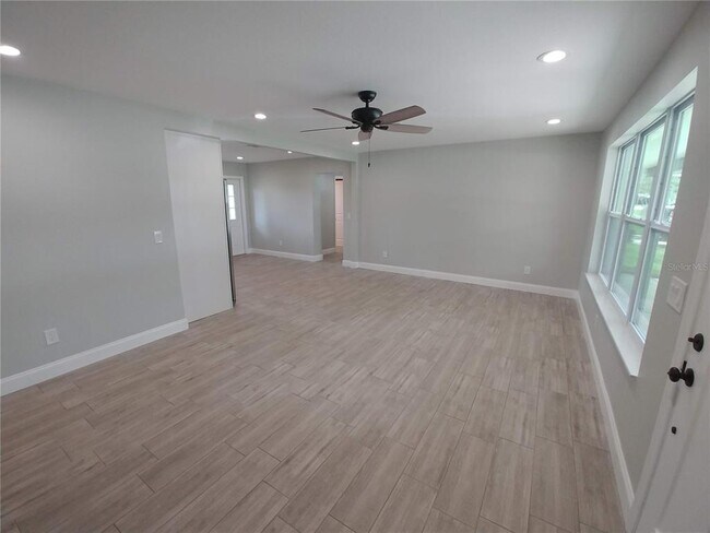 Building Photo - 4027 Condor Ln