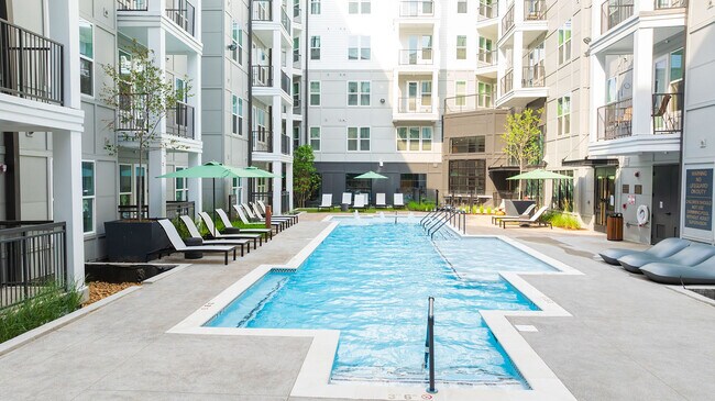 Building Photo - The Scottie