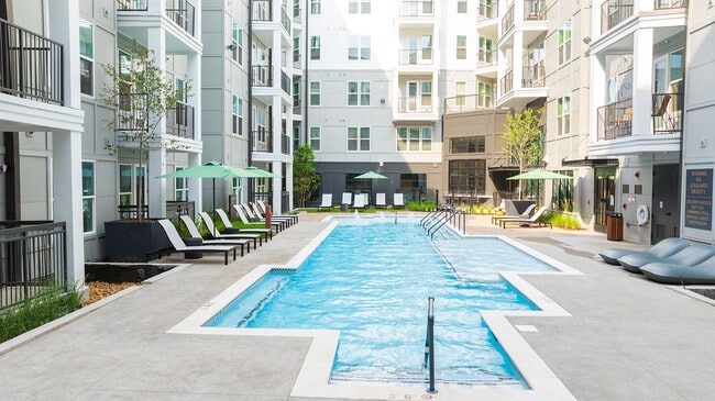 Building Photo - The Scottie