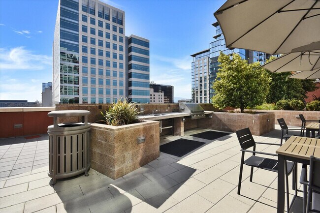 Foto del edificio - 77 N Almaden Ave