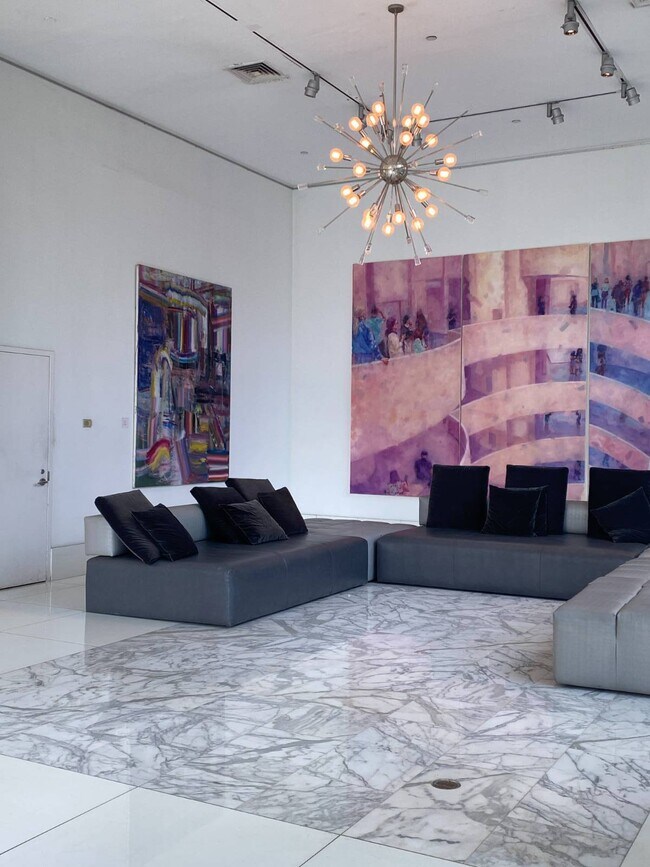 Foto del edificio - 635 W 42nd St