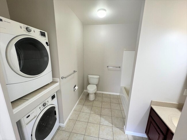 Foto del edificio - Pre-Leasing for 26/27 School Year