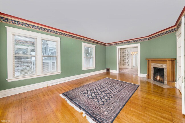 Building Photo - 3 br, 1.5 bath House - 1018 Wheaton Ave