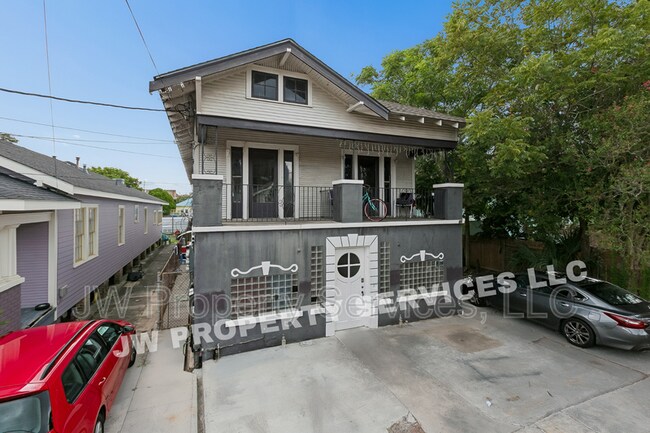 Foto del edificio - 320 N Olympia St