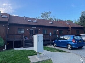 Building Photo - 1 Snowbird Ct