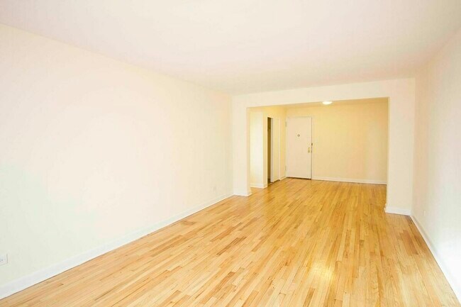 Foto del edificio - 2750 Homecrest Ave