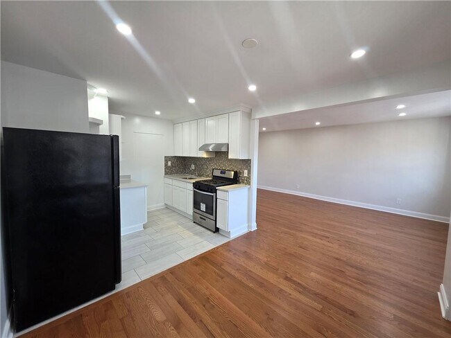 Foto del edificio - 1443 E 89th St