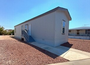 Building Photo - 11 Bon Rea Cir