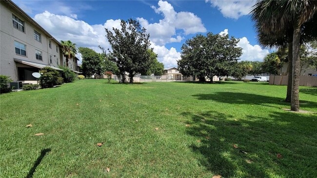 Building Photo - 1902 Honour Rd