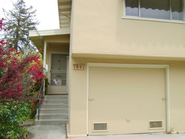 Primary Photo - 1841 Cedar St
