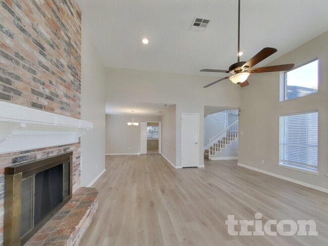 Building Photo - 5711 Kiowa Timbers Dr