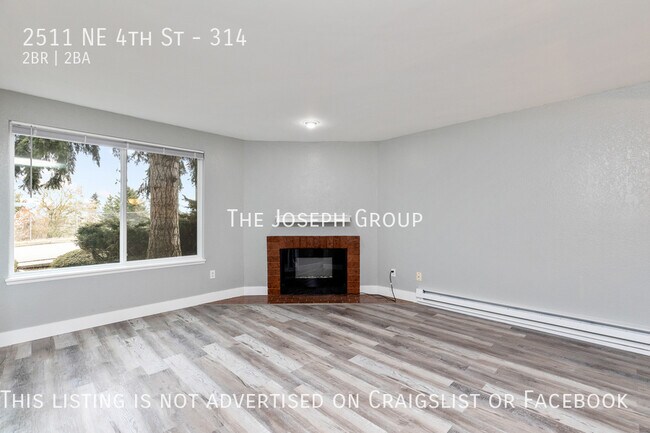 Building Photo - Beautifully updated 2 bed/1.5 bath in Renton!