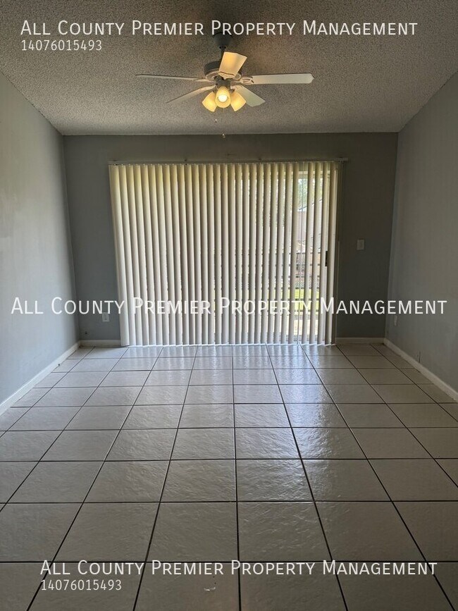 Building Photo - 5231 Via Hacienda Cir