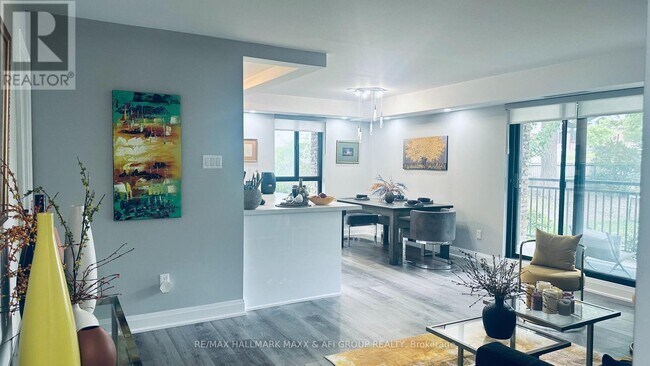 Photo du bâtiment - 15390 Yonge St