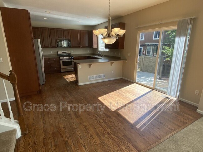 Building Photo - 10255 Ventura St