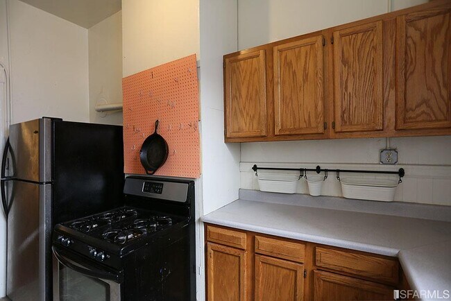 Building Photo - 225 9th St