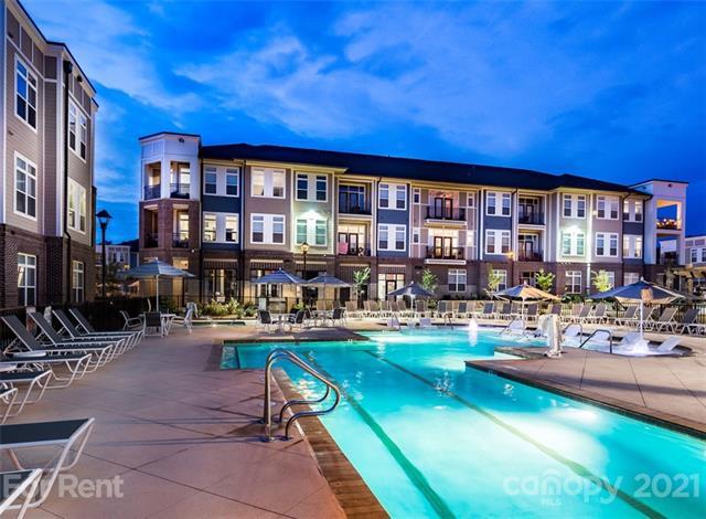 Building Photo - 10634 Holly Village Cir