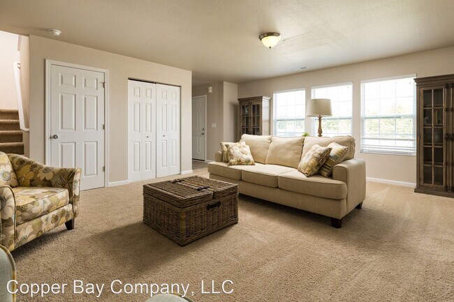 Building Photo - 3 br, 2.5 bath House - 796 View Pointe Drive