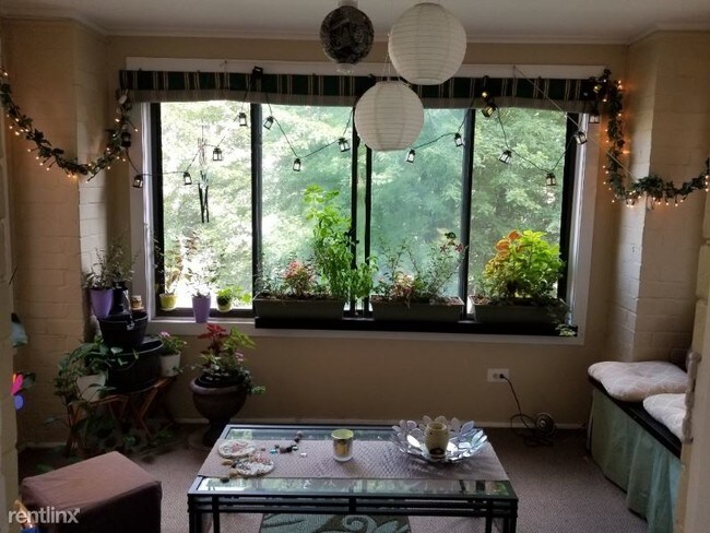 Foto del edificio - 5828 N Kenmore Ave