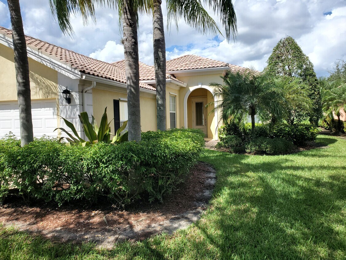 Foto principal - 11300 SW Northland Dr