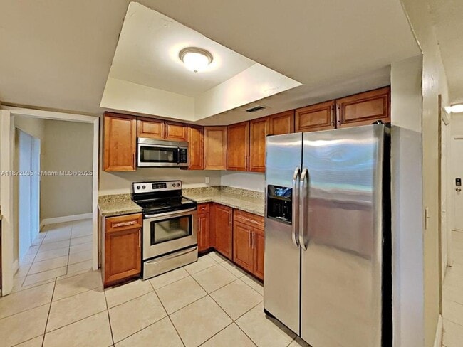 Building Photo - 5261 SW 8th Ct