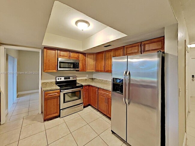 Foto del edificio - 5261 SW 8th Ct