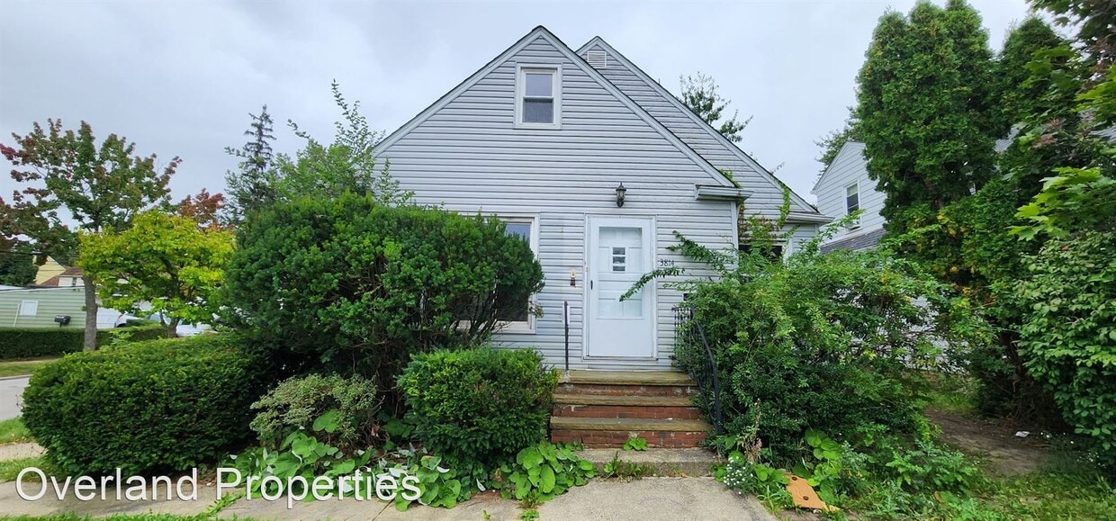 3 br, 1 bath House 3814 Salisbury Rd House Rental in South Euclid