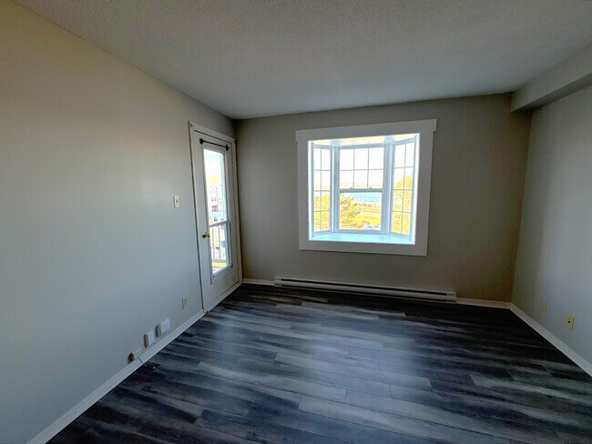 Photo du bâtiment - 151 Queen St