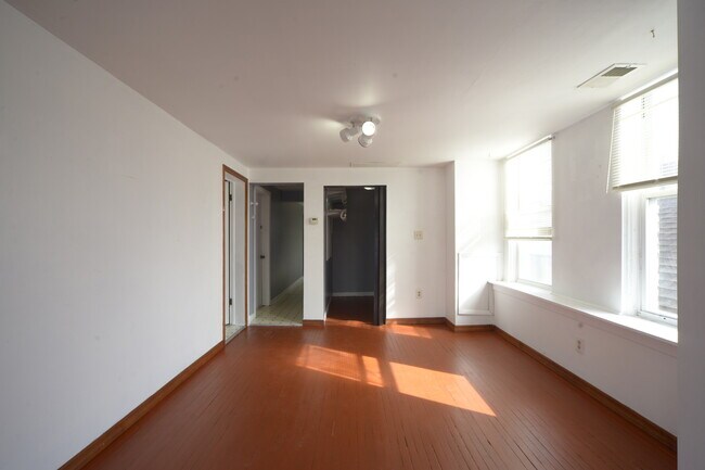 Building Photo - 3245 S Morgan St