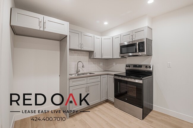 Foto del edificio - 6738 Independence Ave