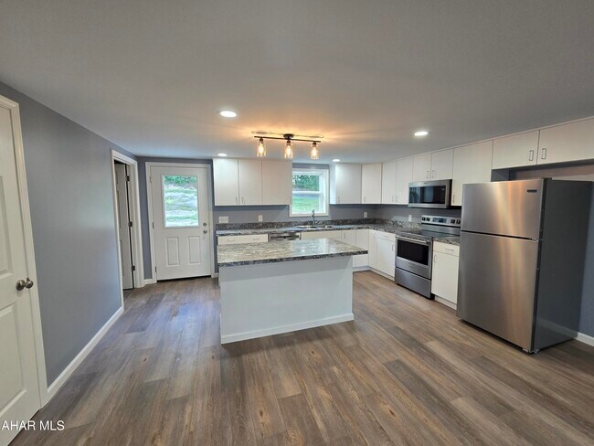 Foto del edificio - 1654 Quaker Valley Rd