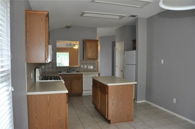 Foto del edificio - 10625 Royal Tara Cove