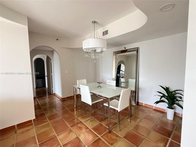 Building Photo - 4000 Island Blvd