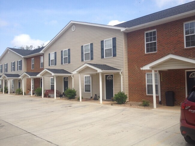 Exterior - 885 Old Stage Rd