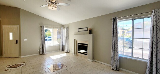 Foto del edificio - 1845 Winners Cup Dr - 3 Bedrooms , 2 bathr...