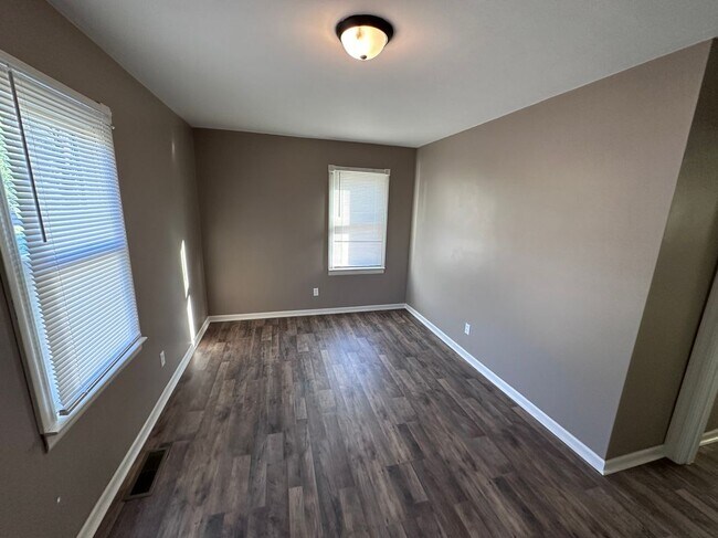 Foto del edificio - 3321 N 12th Ave