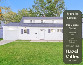 Building Photo - 451 Fairway Blvd