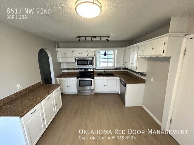 Building Photo - 8517 NW 92nd St