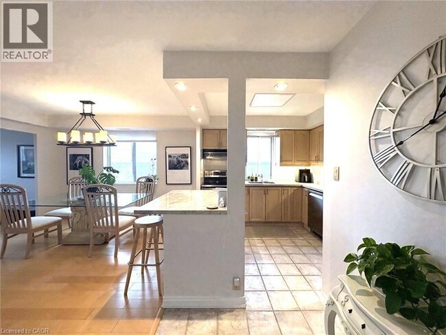 Building Photo - 301 Frances Ave