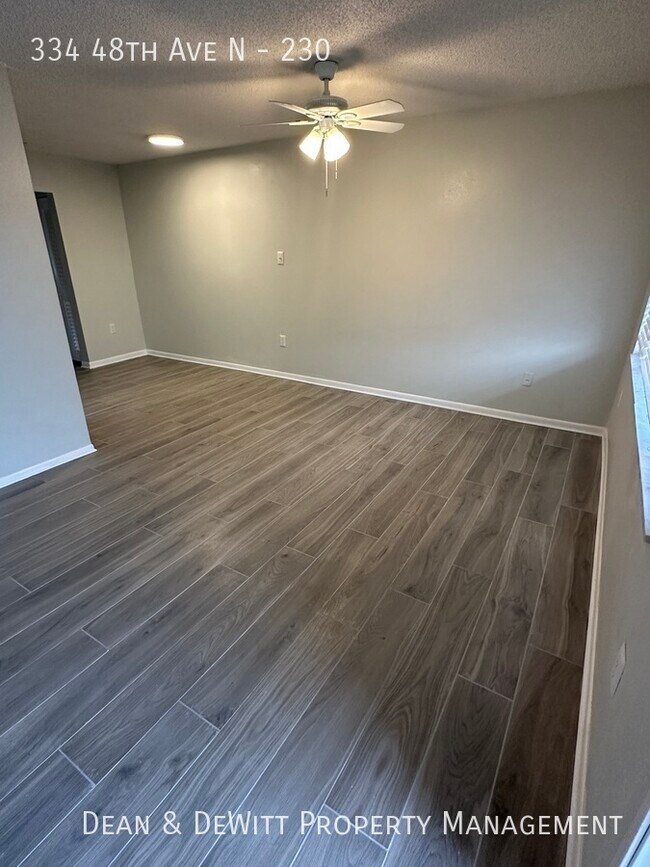 Foto del edificio - 334 48th Ave N