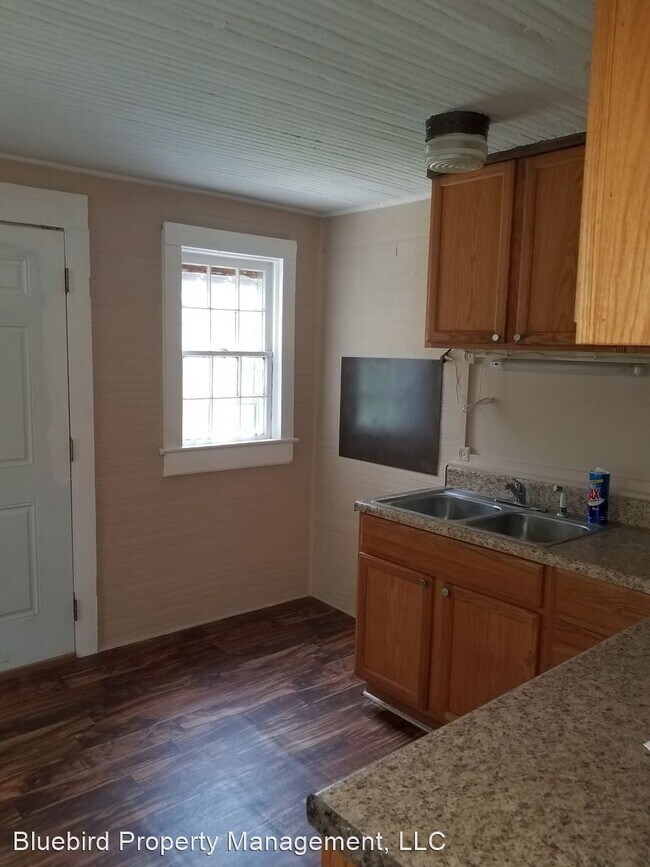 Building Photo - 1 br, 1 bath House - 1018 Oak Street